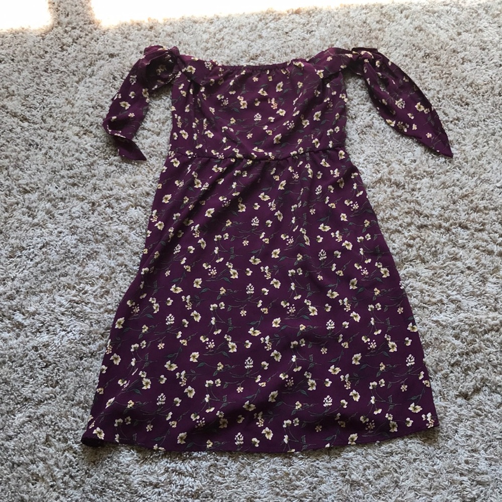 Off shoulder flower dress NWT